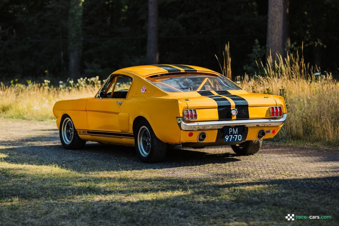1965-ford-mustang-fastback-shelby