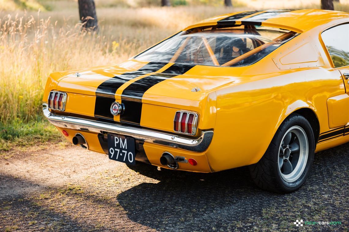 1965-ford-mustang-fastback-shelby