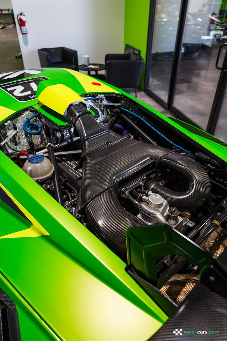 lamborghini-huracan-super-trofeo-evo-2