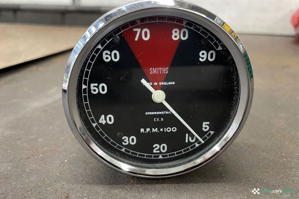 smiths-chronometric-tach-9000-rpm