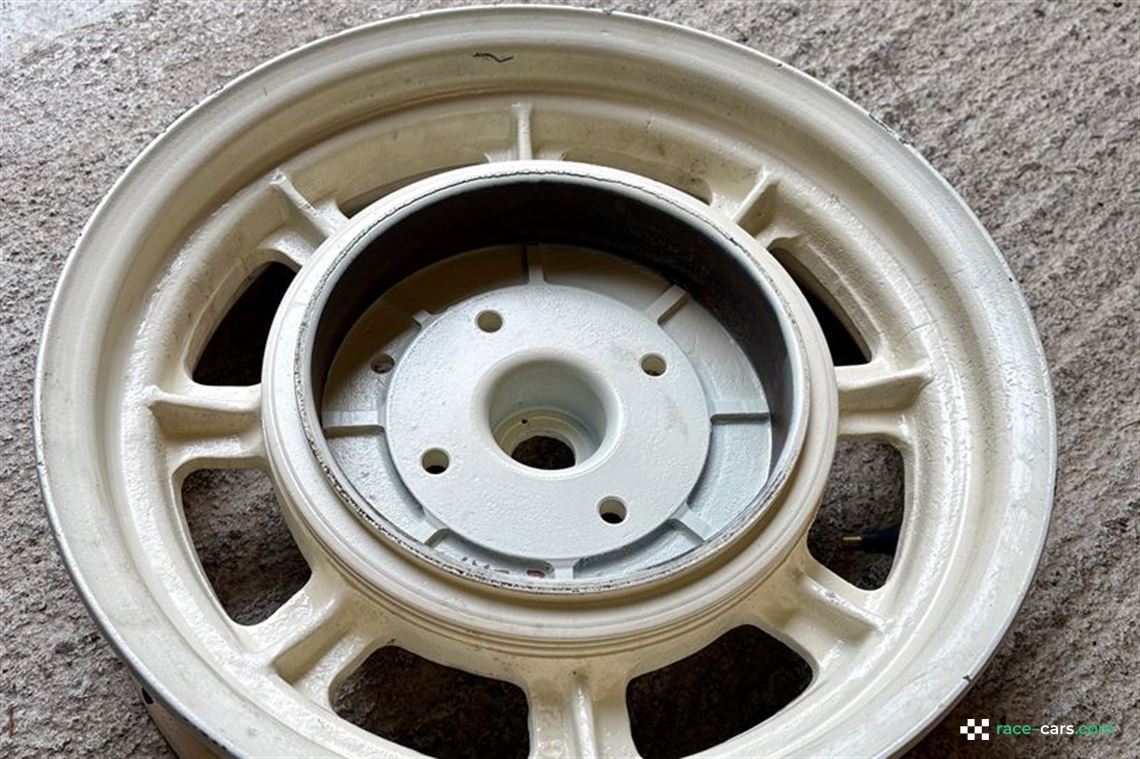 cooper-t52-mag-alloy-rear-wheel