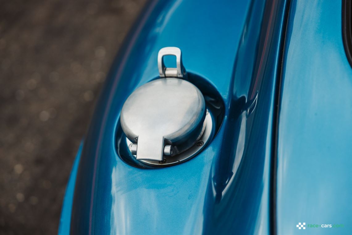 1963-jaguar-e-type-fhc-semi-lightweight