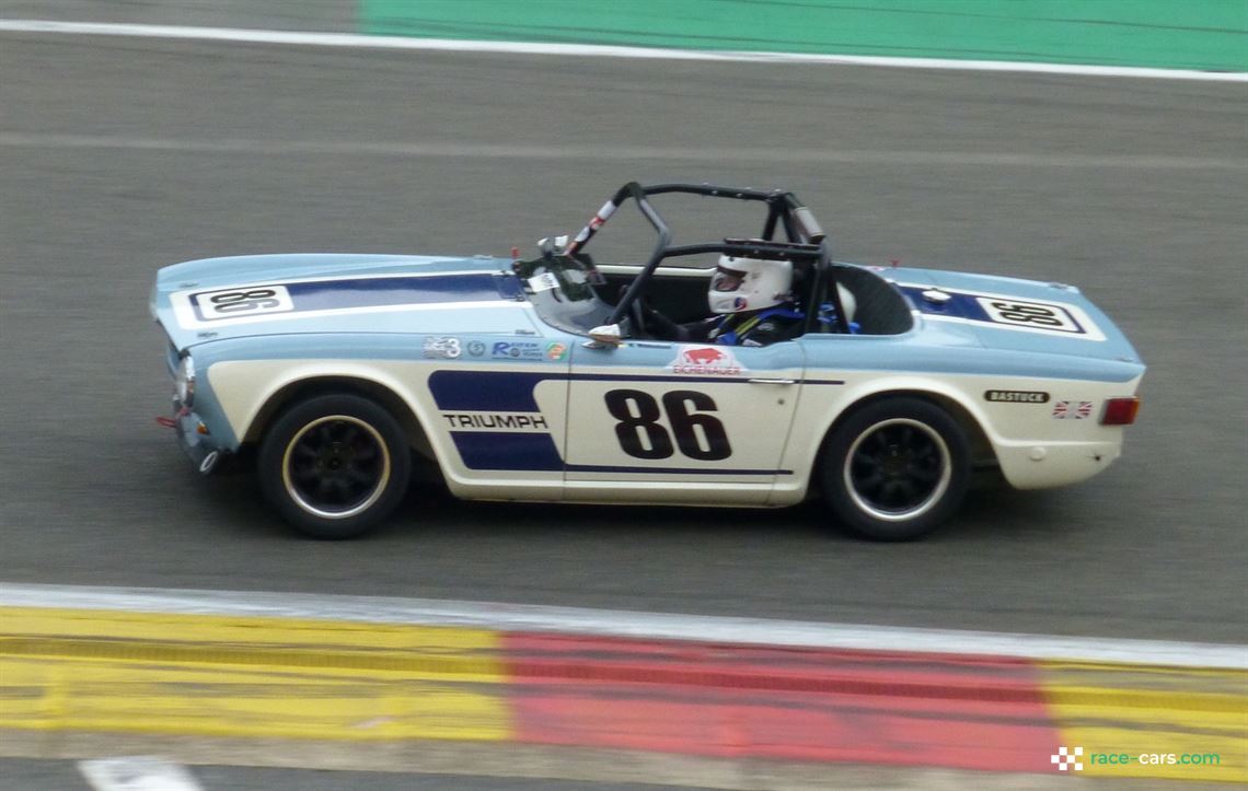 kas-kastner-inspired-triumph-tr6