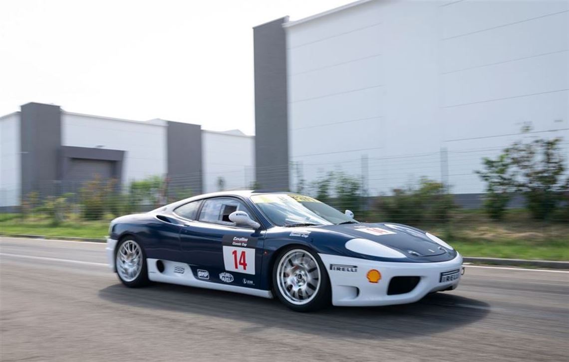 2004-ferrari-360-challenge