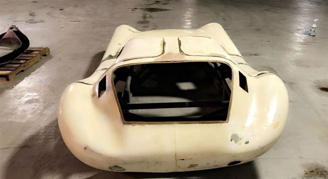 original-196667-fibreglass-trends-cheetah-gtr