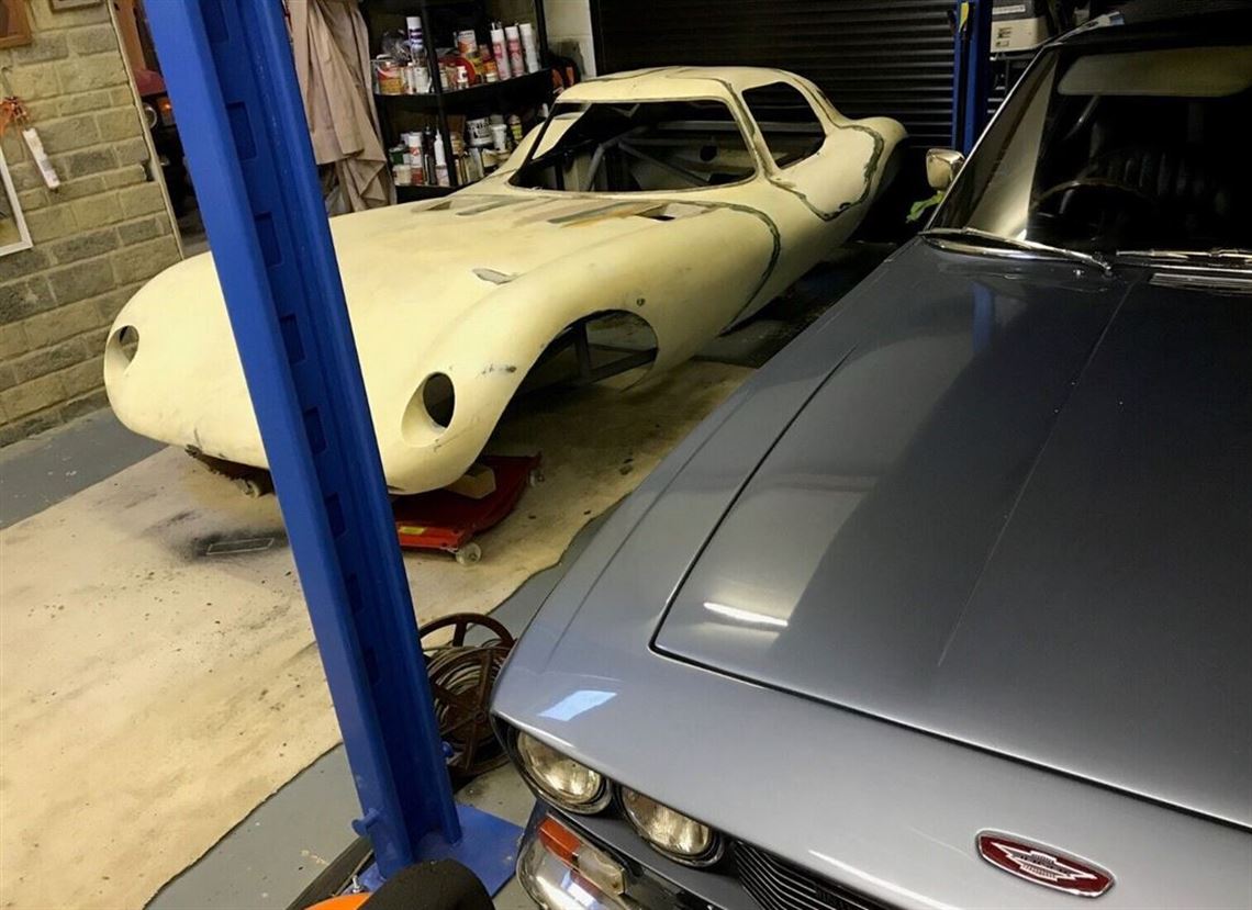 original-196667-fibreglass-trends-cheetah-gtr