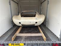 original-196667-fibreglass-trends-cheetah-gtr