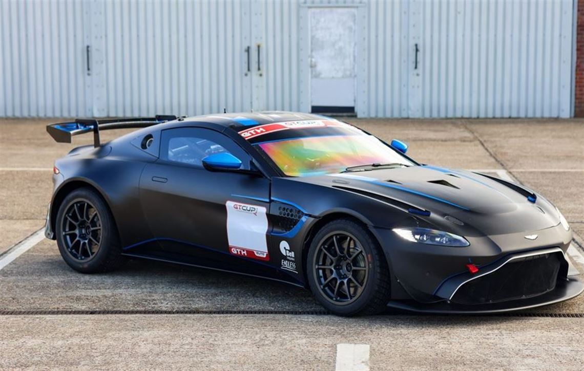 2022-aston-martin-vantage-amr-gt4