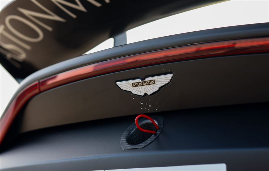 2022-aston-martin-vantage-amr-gt4