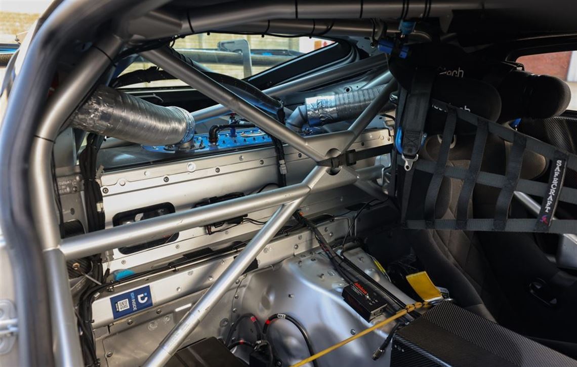 2022-aston-martin-vantage-amr-gt4