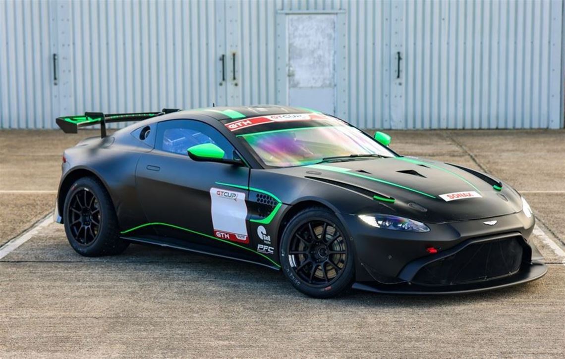 2021-aston-martin-vantage-amr-gt4