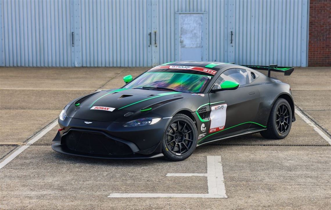 2021-aston-martin-vantage-amr-gt4