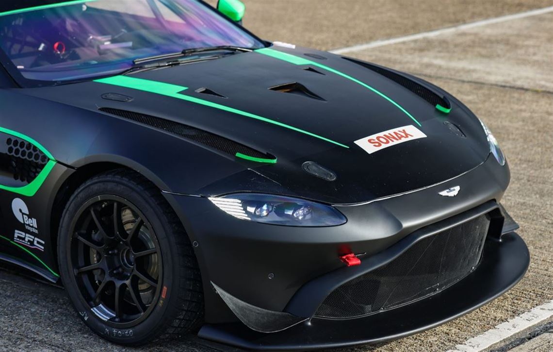 2021-aston-martin-vantage-amr-gt4