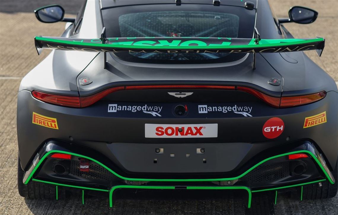 2021-aston-martin-vantage-amr-gt4