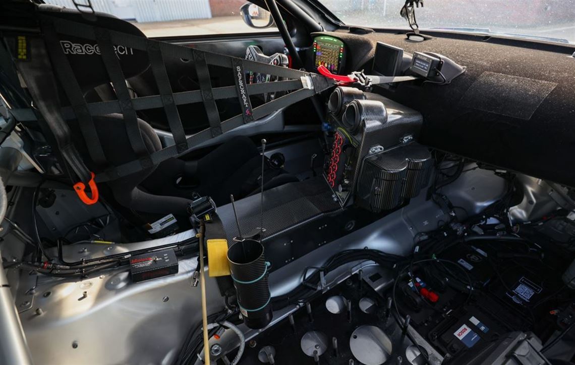 2021-aston-martin-vantage-amr-gt4