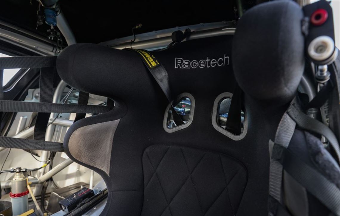 2021-aston-martin-vantage-amr-gt4