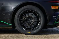 2021-aston-martin-vantage-amr-gt4