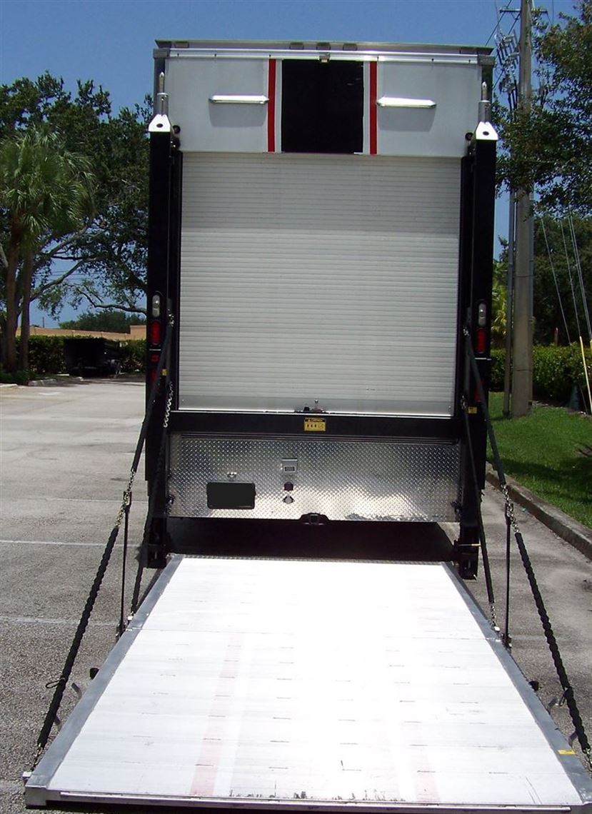 haulmark-two-car-motor-garage-2014-freigthlin