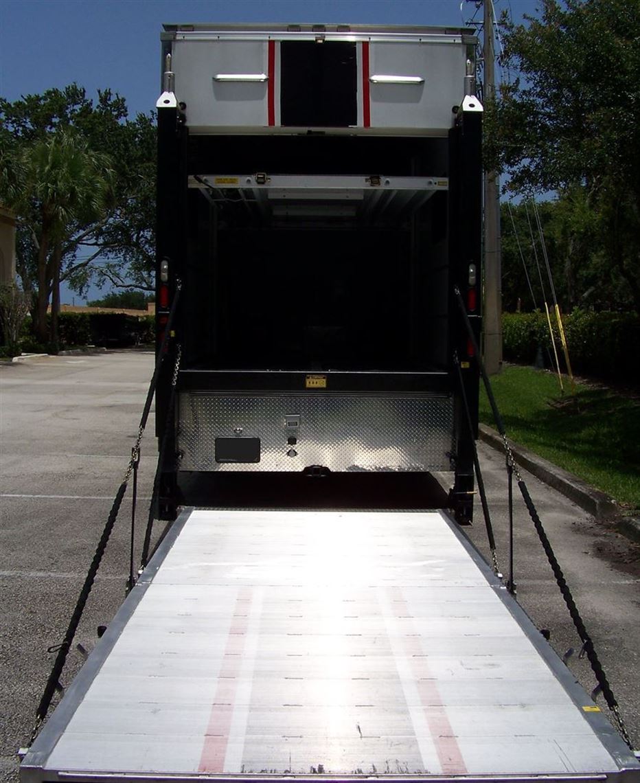 haulmark-two-car-motor-garage-2014-freigthlin