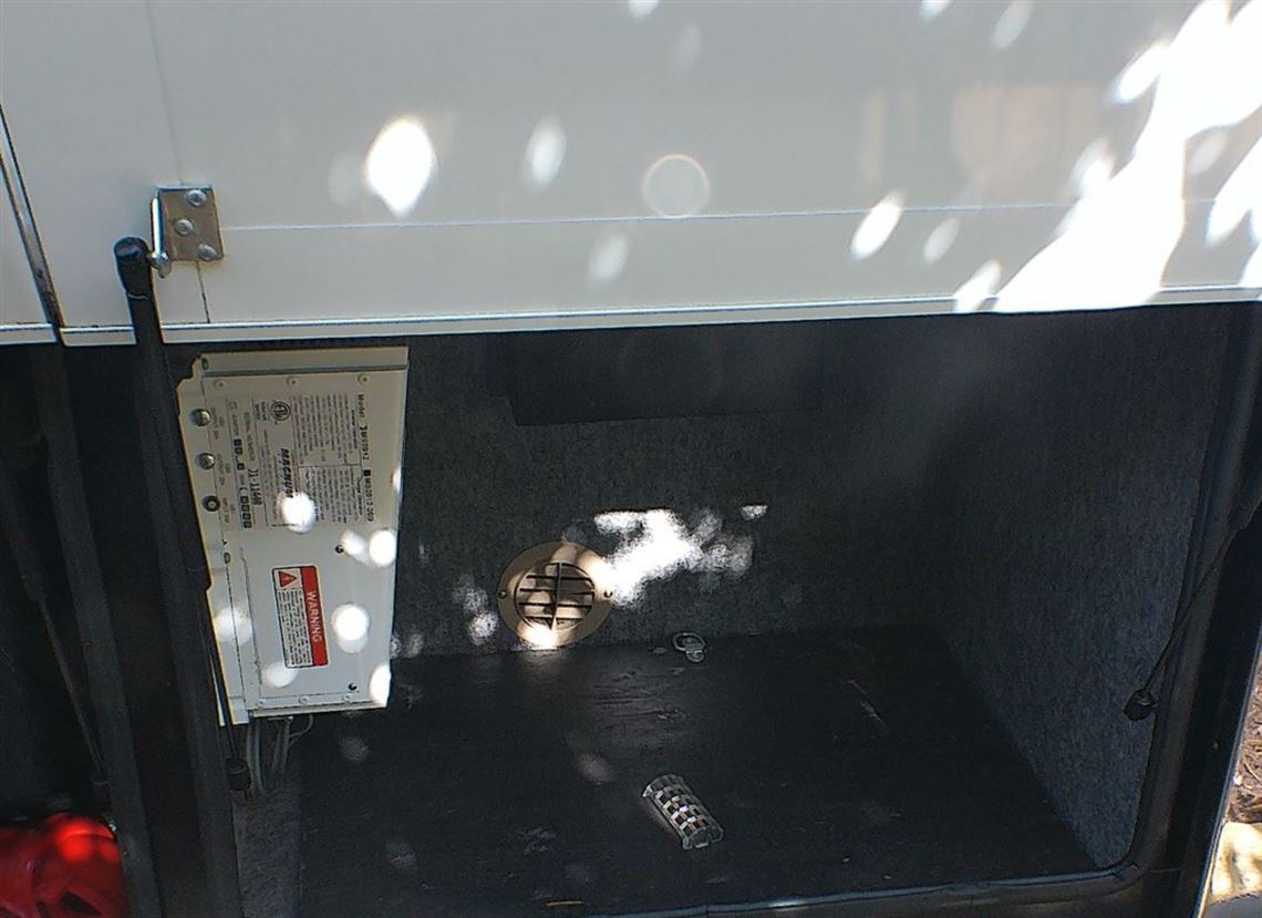 haulmark-two-car-motor-garage-2014-freigthlin