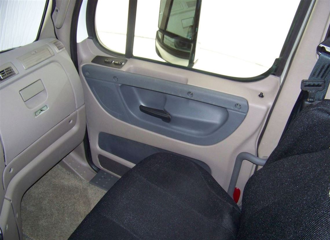 haulmark-two-car-motor-garage-2014-freigthlin