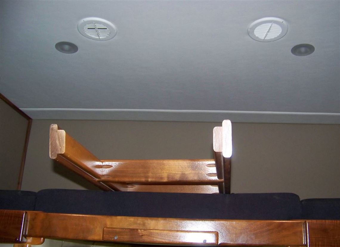 haulmark-two-car-motor-garage-2014-freigthlin