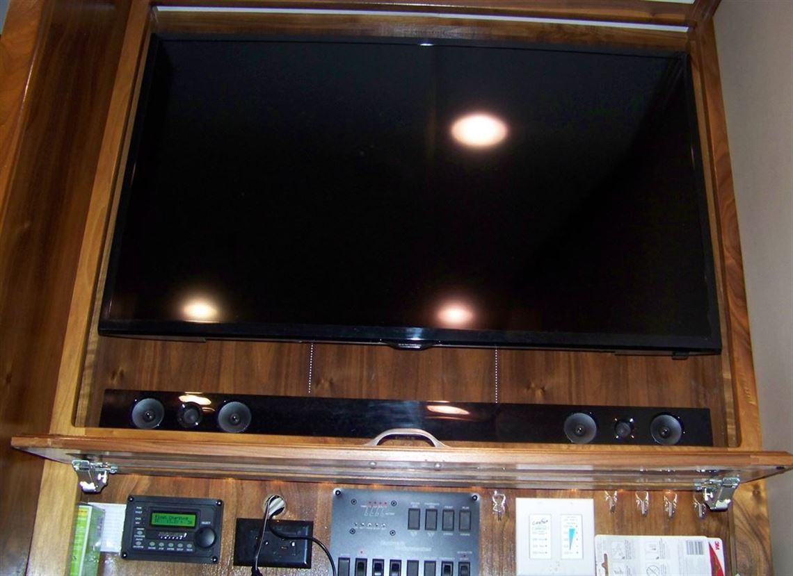 haulmark-two-car-motor-garage-2014-freigthlin