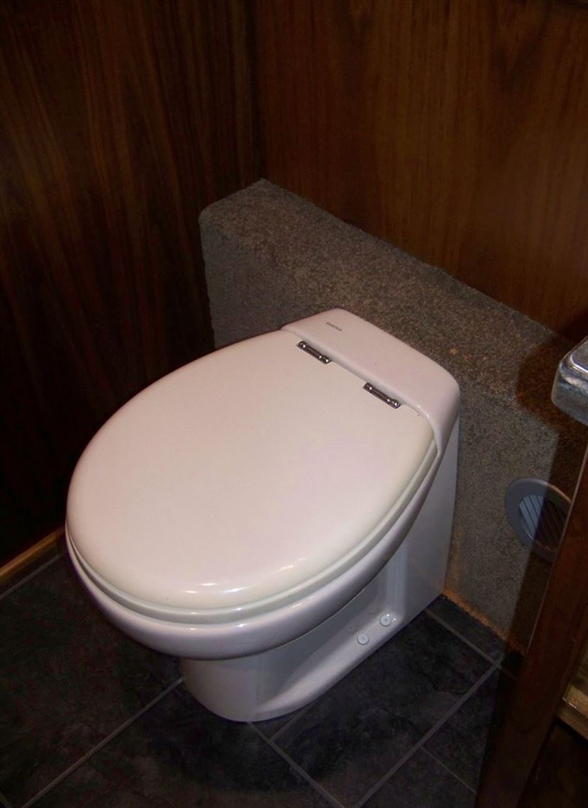 haulmark-two-car-motor-garage-2014-freigthlin