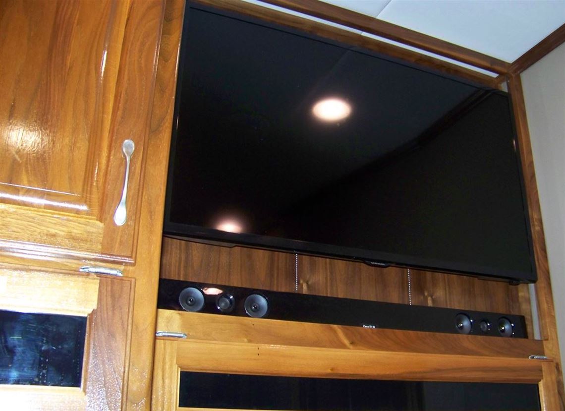 haulmark-two-car-motor-garage-2014-freigthlin