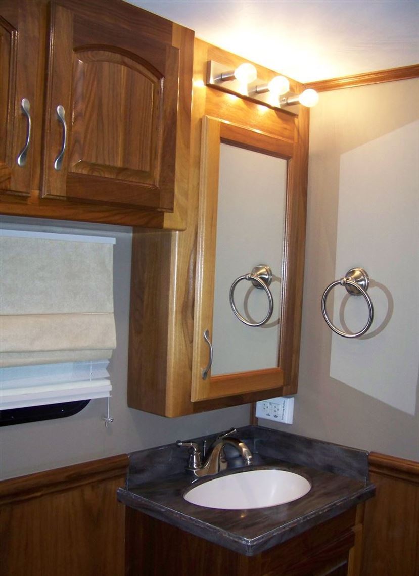 haulmark-two-car-motor-garage-2014-freigthlin