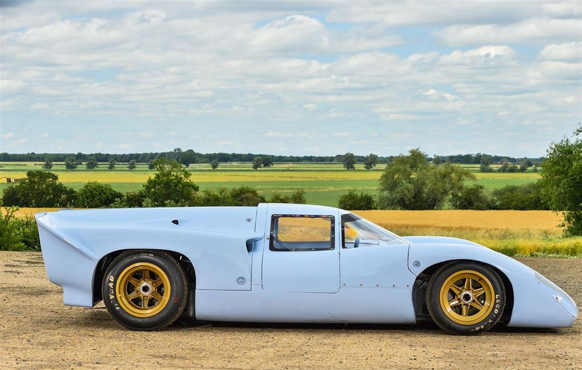 lola-t70-mk3b