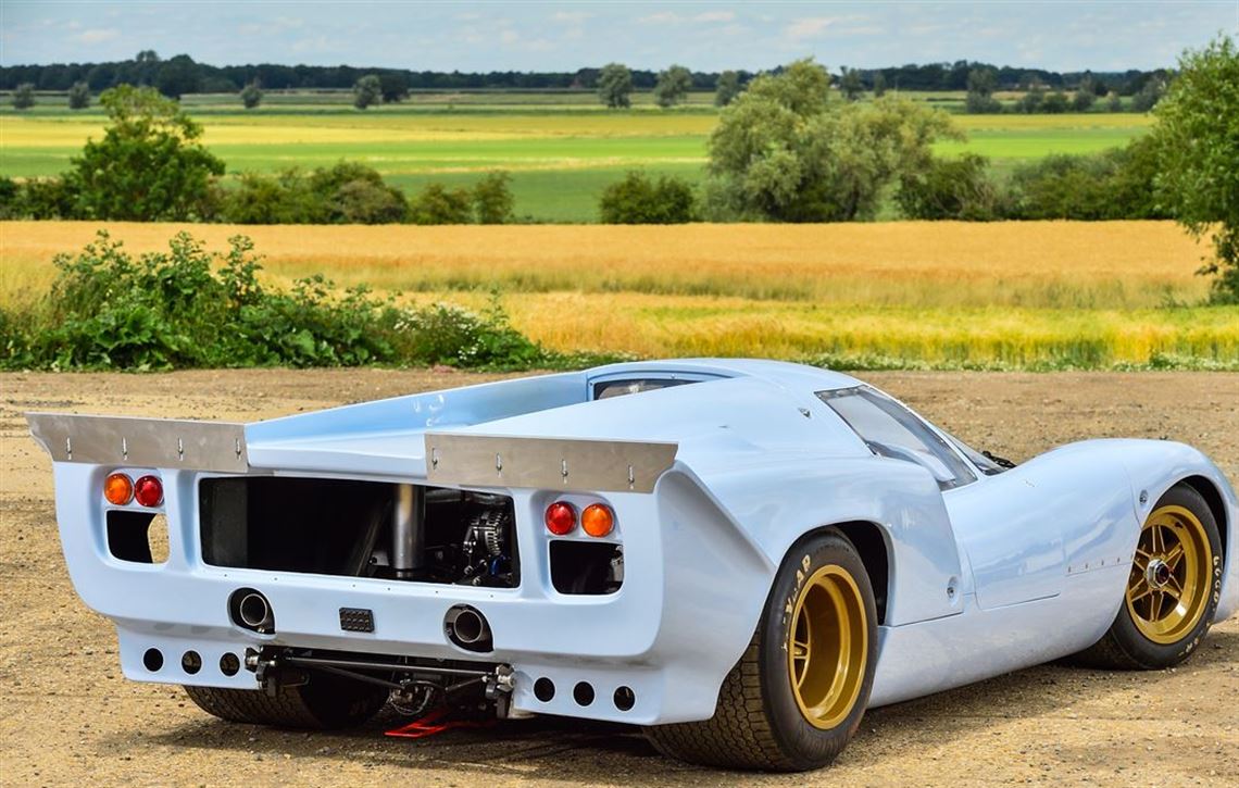 lola-t70-mk3b