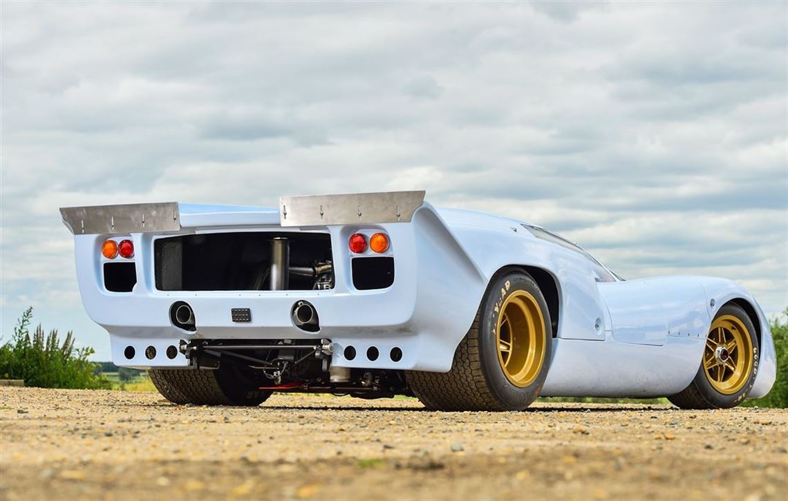lola-t70-mk3b