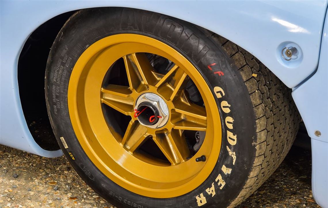 lola-t70-mk3b