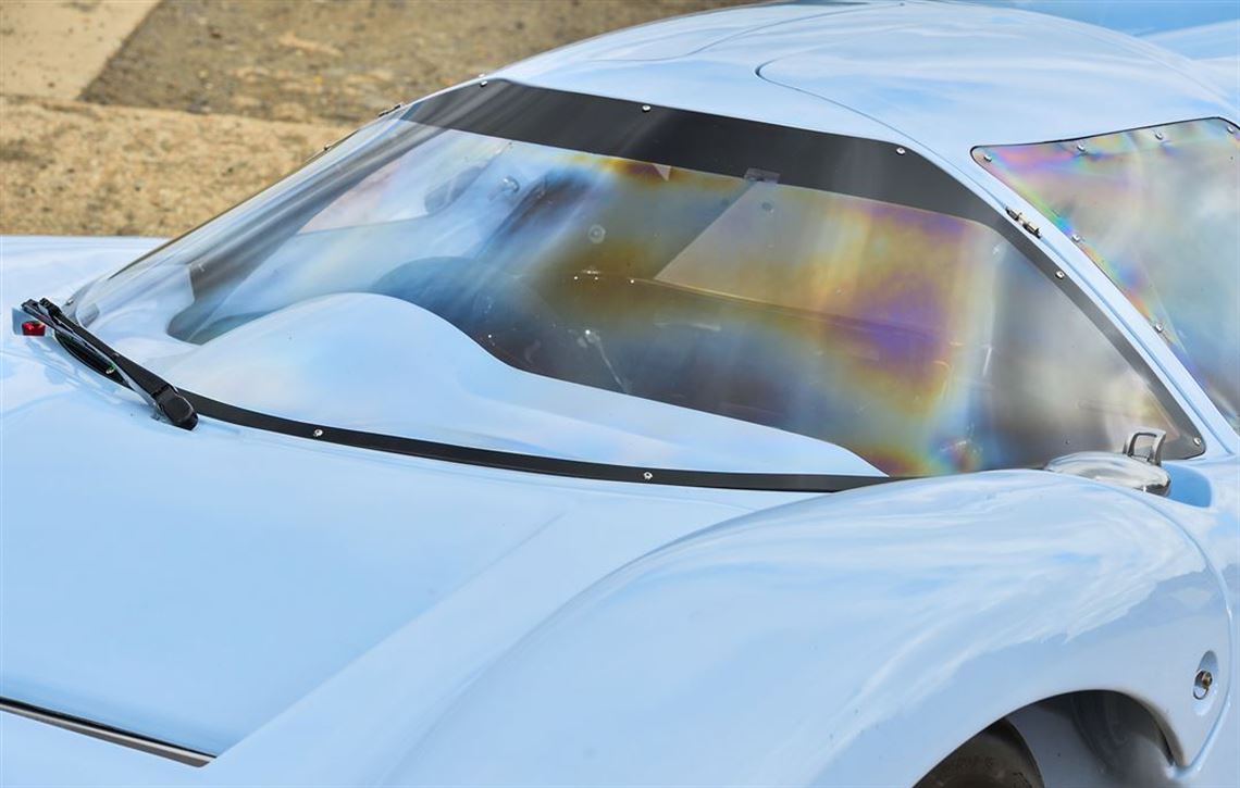 lola-t70-mk3b