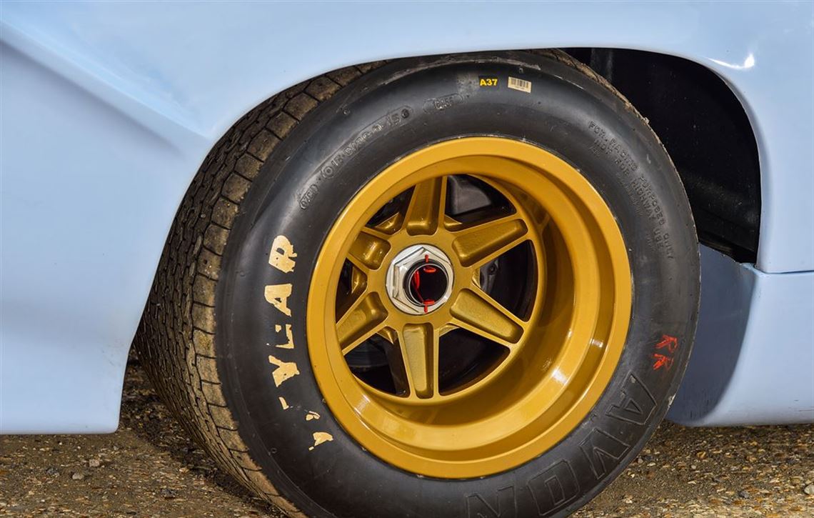 lola-t70-mk3b