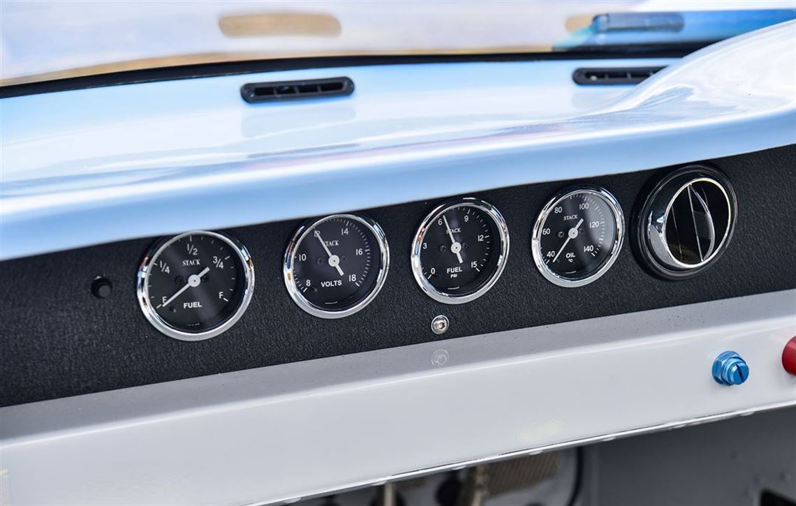 lola-t70-mk3b