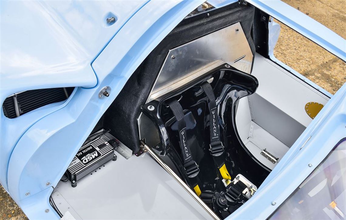 lola-t70-mk3b