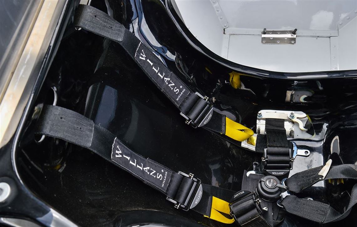 lola-t70-mk3b