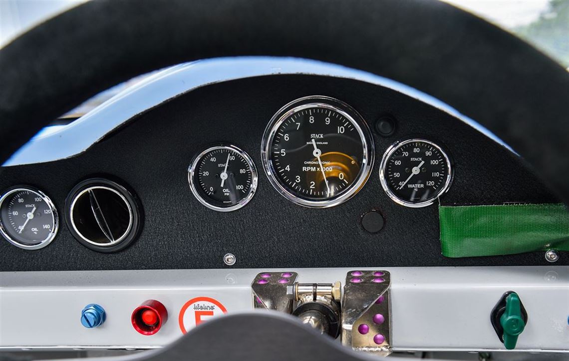 lola-t70-mk3b