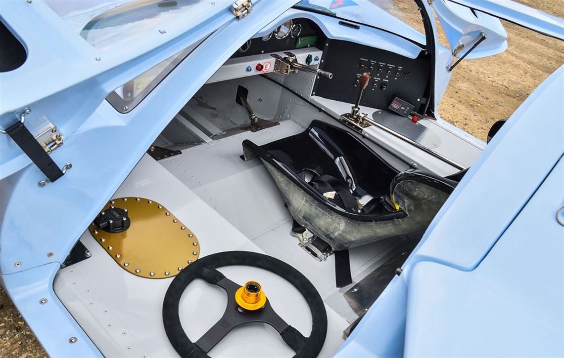 lola-t70-mk3b