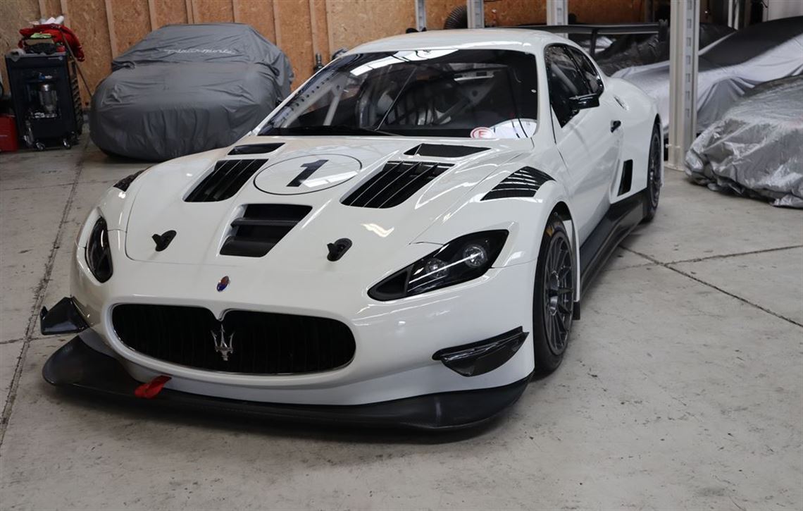 2013-maserati-granturismo-mc-gt3